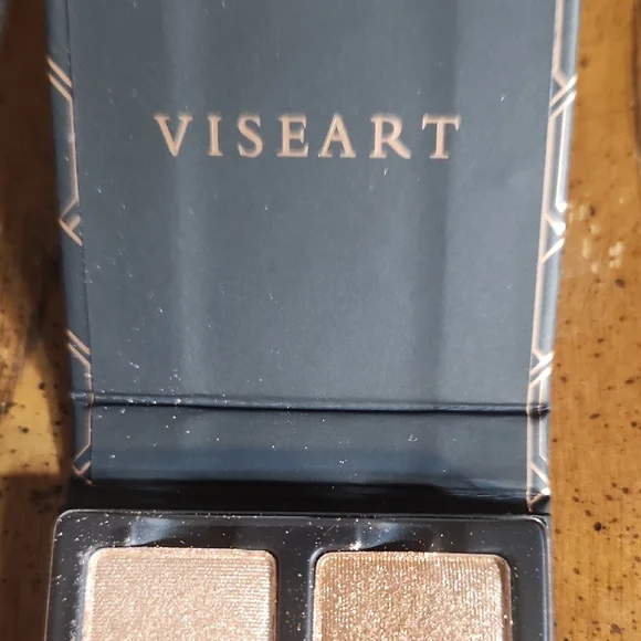 Viseart Quad Palette with Gold and Black Shades - Picture 2 of 4